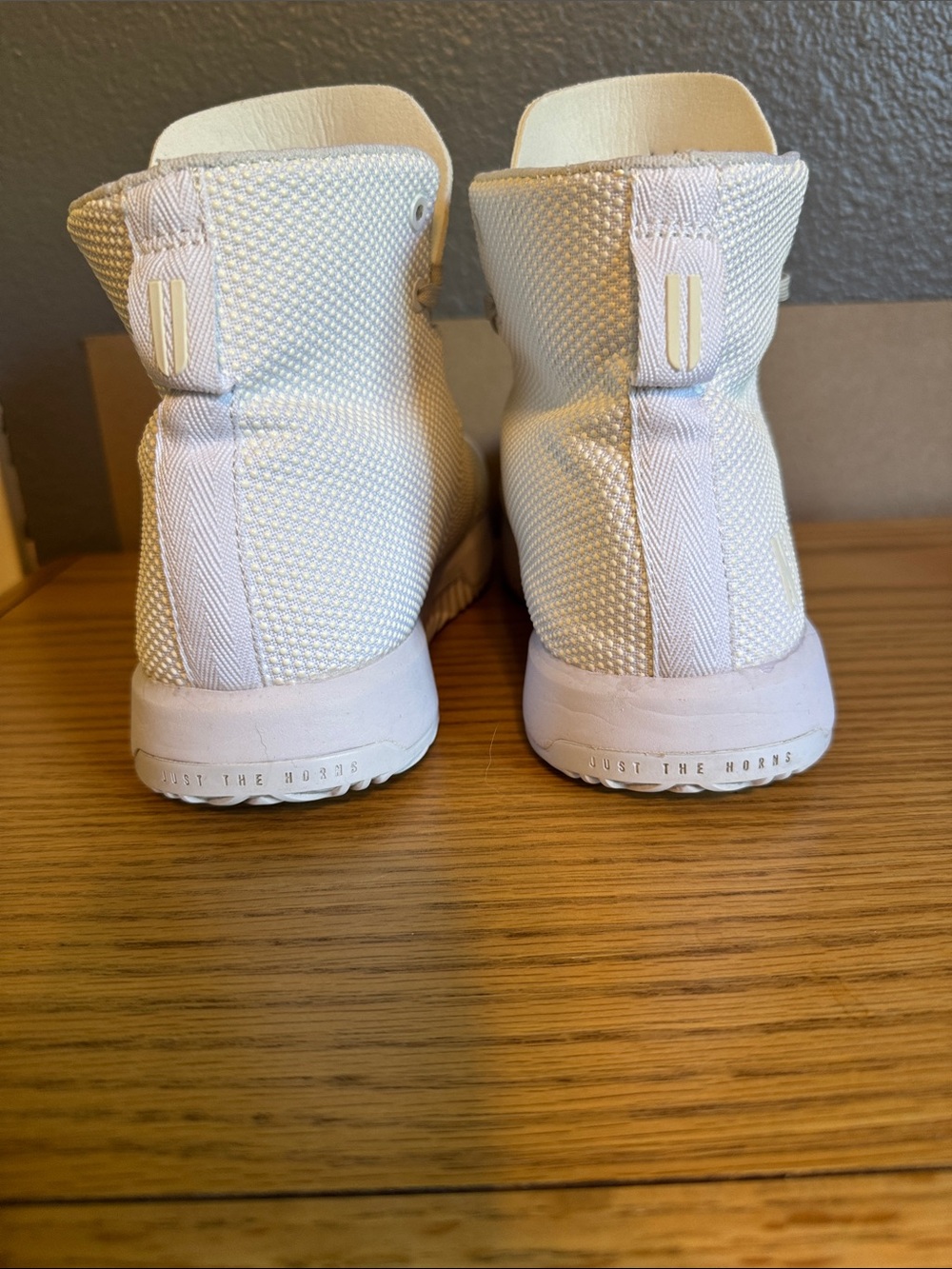Women’s NOBULL workout shoes in size Women’s 9 (men’s 7.5) pure white. - Picture 3 of 10